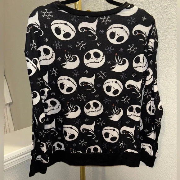 NWOT Nightmare Before Christmas Sweater - Picture 4 of 8